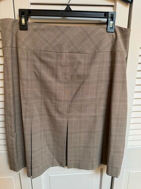 Jones New York Taupe Plaid Pencil Skirt, pleated, lined, size 12